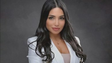 صورة توضيحية - سيدة الأعمال ريناتا بإطلالة رسمية