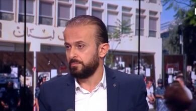 صورة توضيحية - الدكتور علي حمود إعتذار مصطفى أديب فشل للحيتان الأربعة الذين ابتلعوه وليس للمبادرة الفرنسية