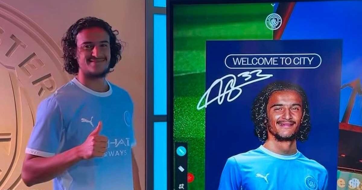مانشستر سيتي يعزز وسطه بالتعاقد مع أيوب بوعدي الشاب