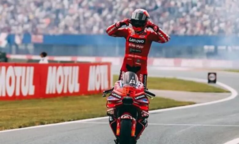 مارك ماركيز يكتسح أراغون ويشعل سباق MotoGP: فوز ثالث توالياً يقلص الفارق مع مارتن إلى 19 نقطة
