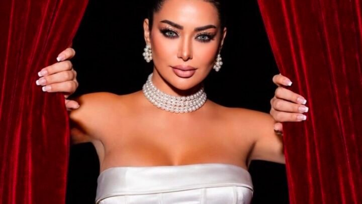 Arab Song Production تنتج أغنية «على راسي ريشة» لكاميليا ورد