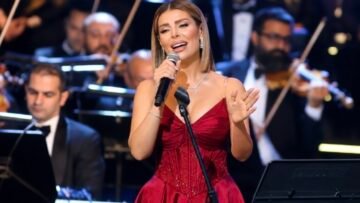 أمل الغربي تختتم سهرتها في الأوبرا بتحية لذكرى هاني شاكر