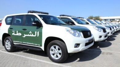 بعد سقوطها في البحر شرطة دبي تعيد ساعة ثمينة لسائح